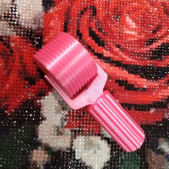 2 Pcs Rhinestone Art Roller 3D Printed Rhinestone Painting Press Roller Easy-Grip Hand Roller DIY Craft Tool for Rhinestone Embroidery