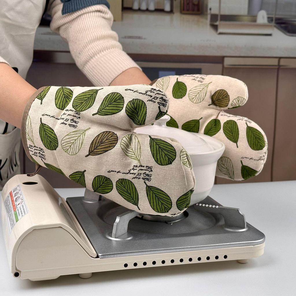 High-Temperature Cotton Linen Oven Mitts – Thickened, Heat-Resistant, Anti-Scald Baking Gloves for Kitchen