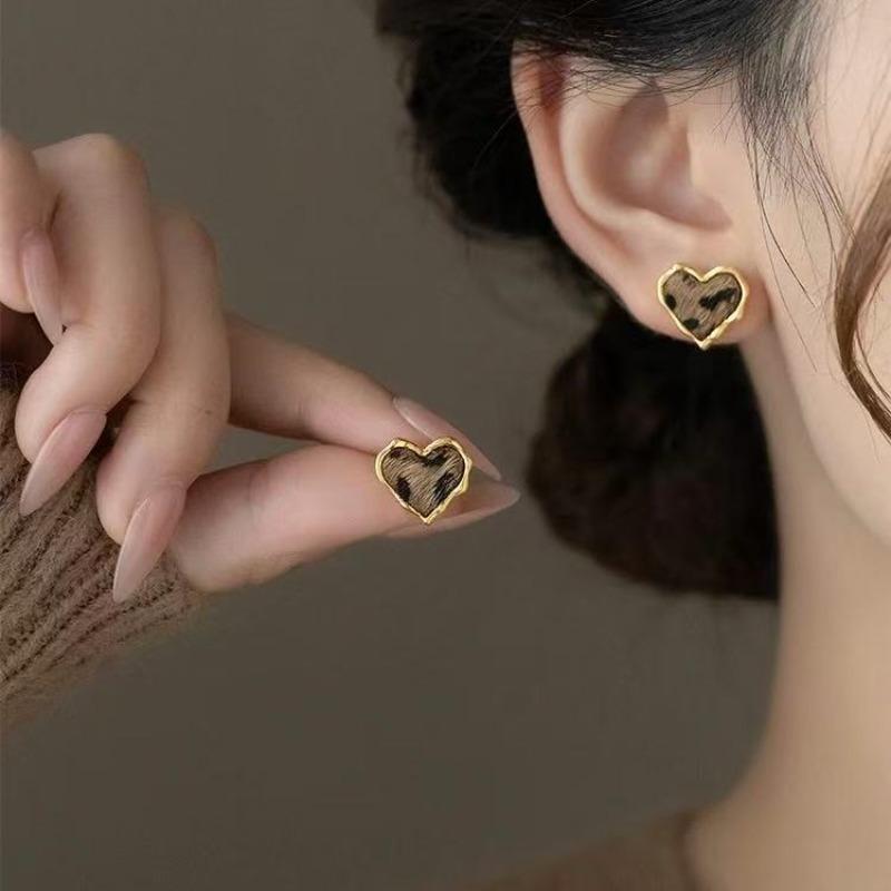 Silver needle autumn and winter retro leopard print geometric square round stud earrings Maillard simple earrings niche high-end earrings