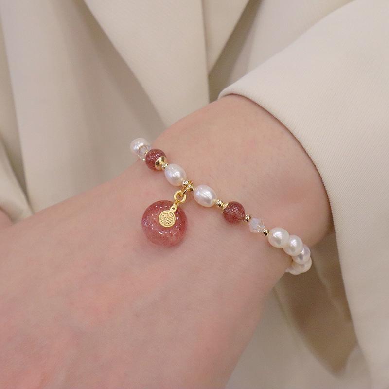 1pc Natural Freshwater Pearl Bracelet Fashion Style Design Strawberry Crystal Buckle Hand Chain For Women