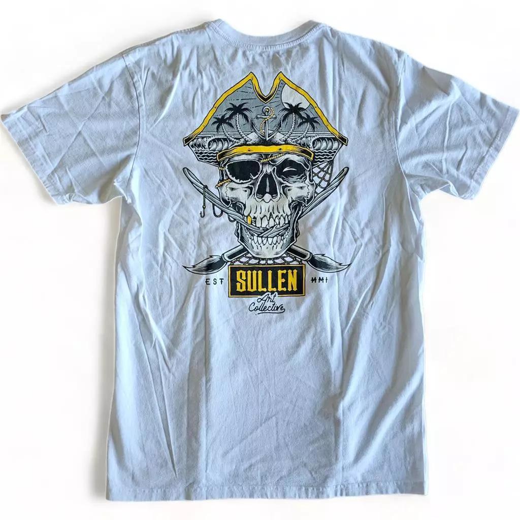 

Футболка с белой татуировкой Sullen Art Co Collective с изображением пиратского черепа XXXXL