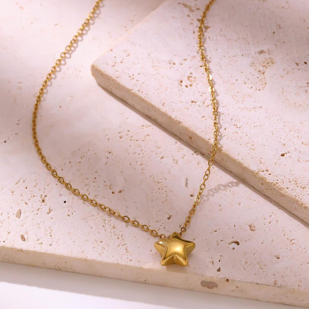 Lucky Star 18K Gold Plated Stainless Steel Star Necklace for Women - Versatile Clavicle Chain