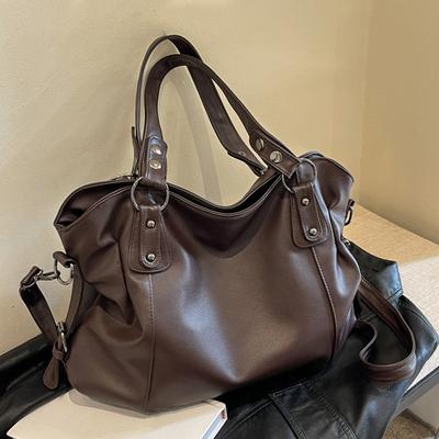 Fashionable Vintage Leather Handbag Large Capacity Shoulder Bag Middle-aged Women's Shoulder Messenger Bag for Daily Work Shopping and Socializing