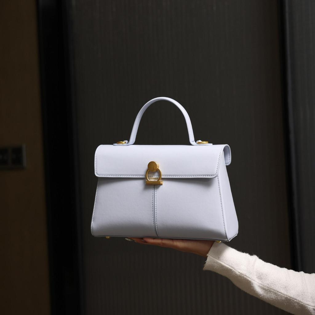 2025 Spring/Summer Women's Retro High-End Fashion Tote: Niche Design Handbag, Shoulder & Crossbody Bag.