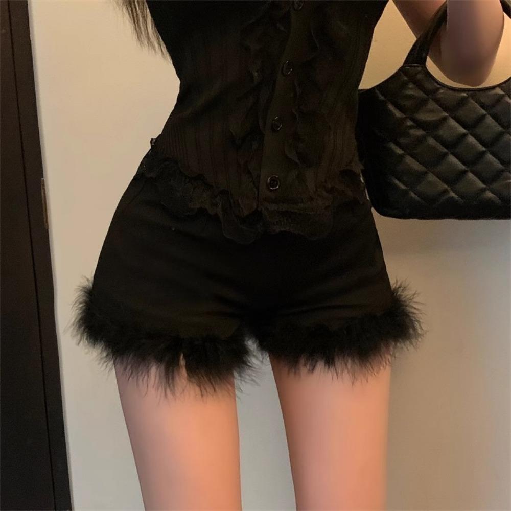 Women's Casual Pants High-end Black Fur Design Patchwork Pants New Spring High Waist Hip Shorts