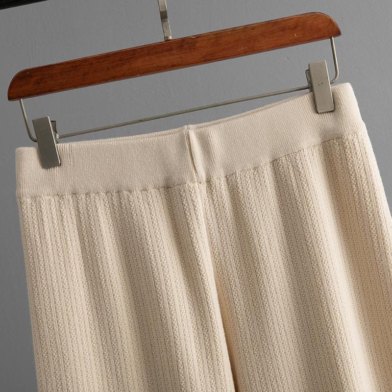 HNXC Xiaoxiang-style Polo Neck Sweater for Women, A Stylish Autumn and Winter Knitted Top with A Flip Collar