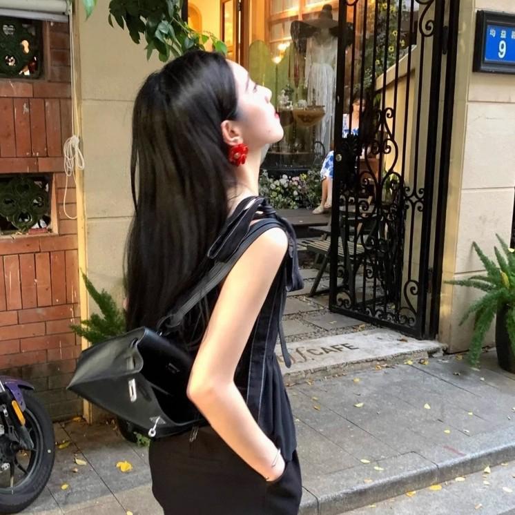 Yang Caiyu Inspired Retro White Petal Earrings for Women - High-End Niche Design 2024