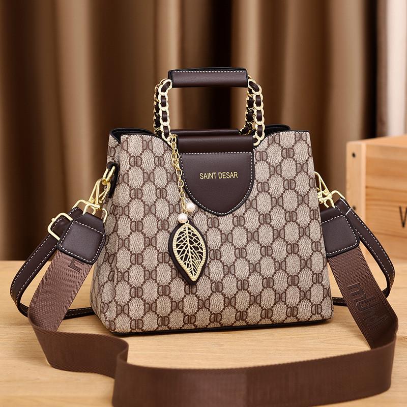 Chic Vintage Inspired Pu Handbag For Women With Spacious Interior And Elegant Color Options