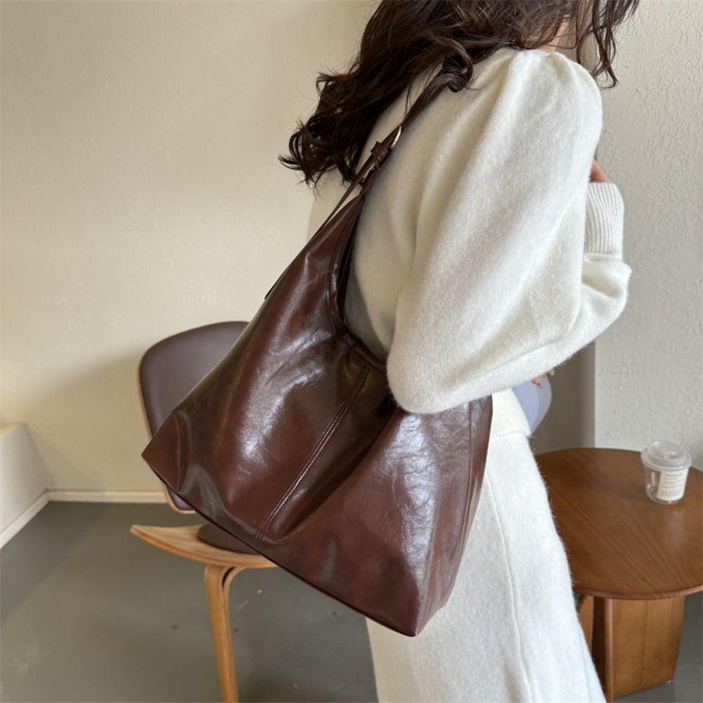 Solid Color Commuting Shoulder Bag Large Capacity Vintage Underarm Bag Soft Leather Tote Bag Women