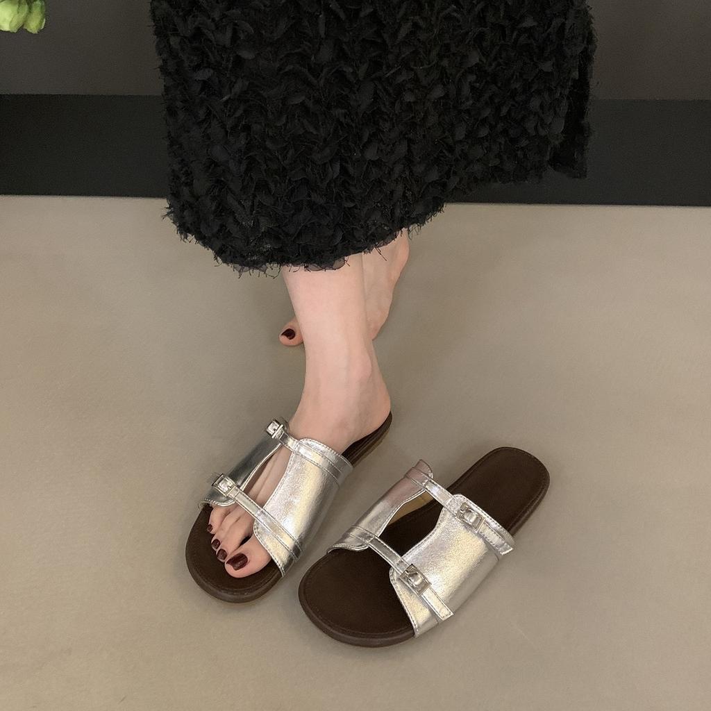 Flat-bottomed silver slippers women's shoes wear 2025 new summer retro sandals seaside sandals