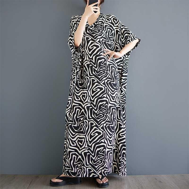 Summer New Literary and Retro V-neck Short Sleeves, Women's Large Size Casual Vacation Loose Cotton and Linen Dress Women