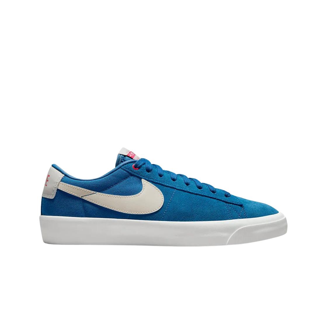

Nike Sb Zoom Blazer Low Pro Gt Court Blue Light Orewood Brown 235(US 5)