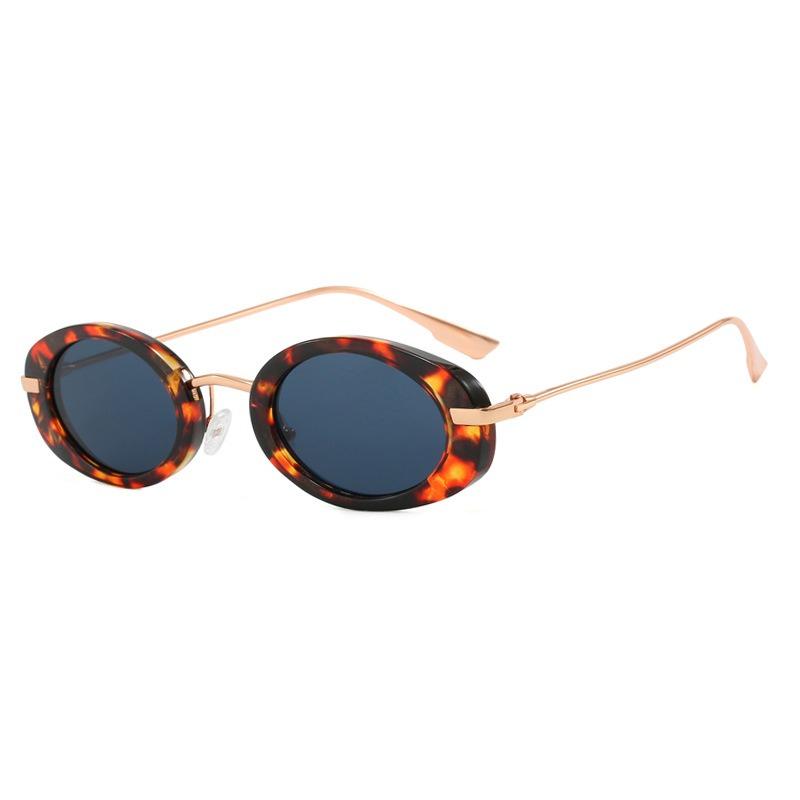 Retro Oval Rivets Sunglasses Women Fashion Luxury Brand Designer Vintage Round Shades UV400 Trending Women Sun Glasses UV400