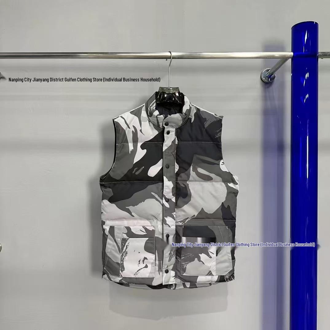 

Жіночий класичний пуховий жилет Canada Goose Small