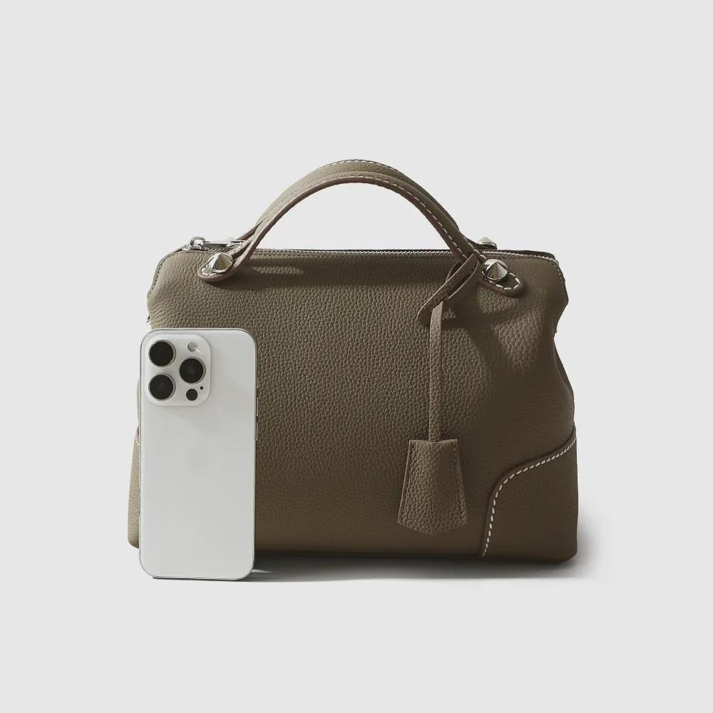 Women's High-End Genuine Leather Shoulder Bag - Large Capacity & Minimalist Design