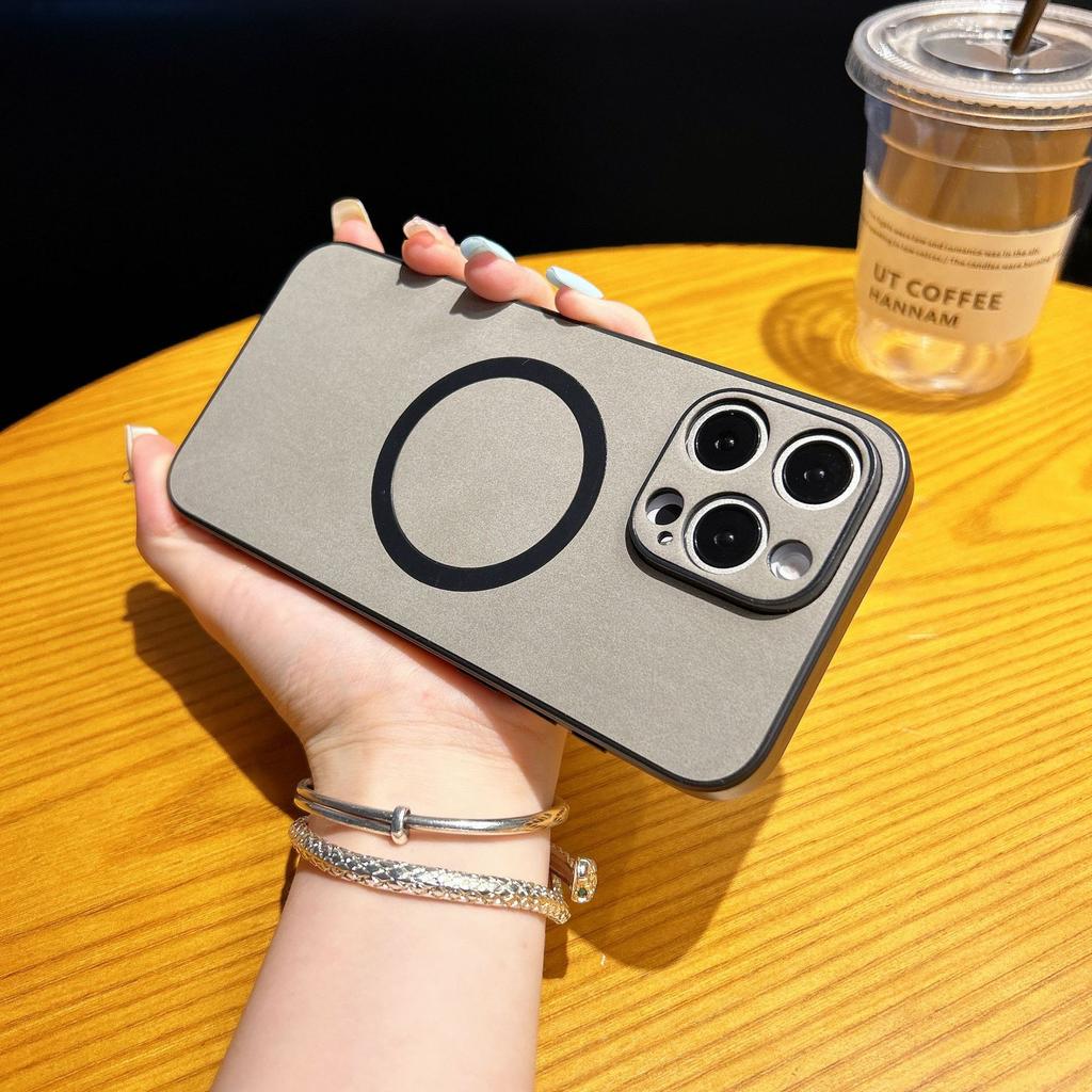 Magnetic Attraction for IPhone15promax, Anti-drop Apple 14 Simple Business Retro Phone Case