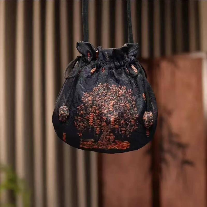 

Dragon scale pattern ingot retro new Chinese style high value portable shoulder messenger bag pure hand adjustment bag