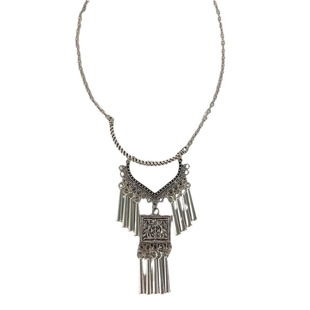 Módny náhrdelník pre ženy dámy