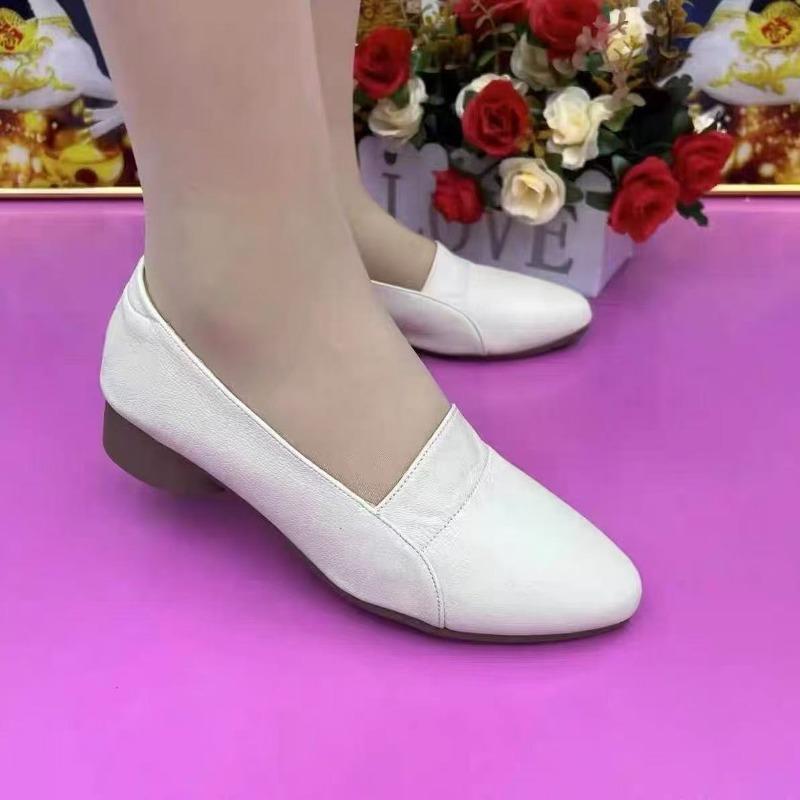 Summer thick heel single shoes women's spring new soft sole not tired feet women's leather shoes shallow mouth low heel one pedal