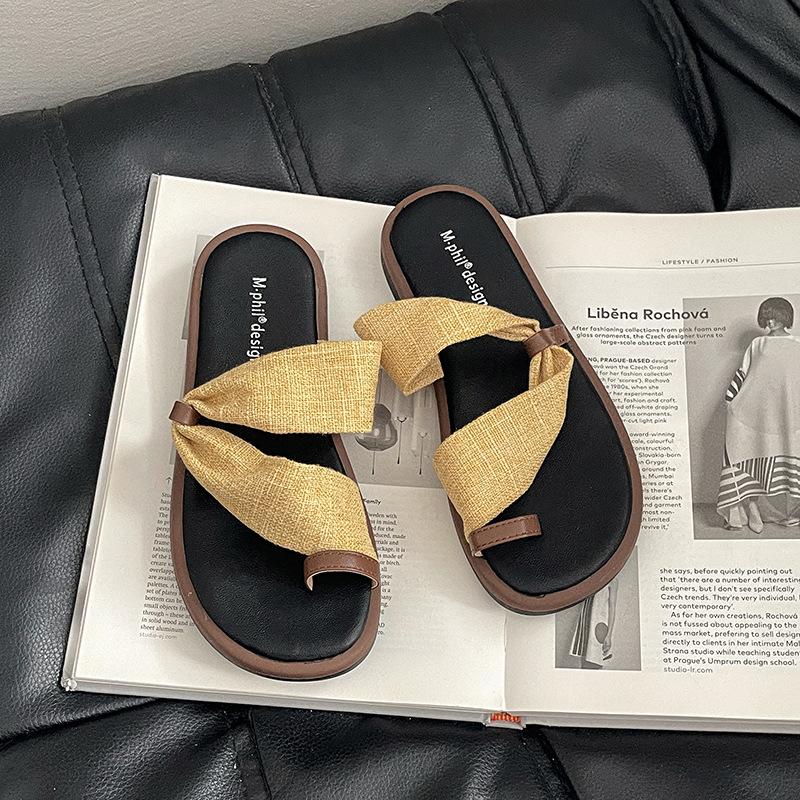 

White French style with skirt flat bottom one-word slippers women s summer wear 2025 new non-slip versatile cool slippers 40 жёлтый