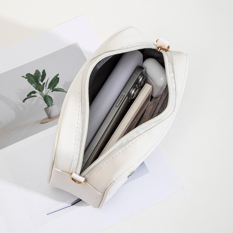 New embroidered shoulder bag women's bag summer fresh and cute flower messenger bag butterfly decorative camera bag