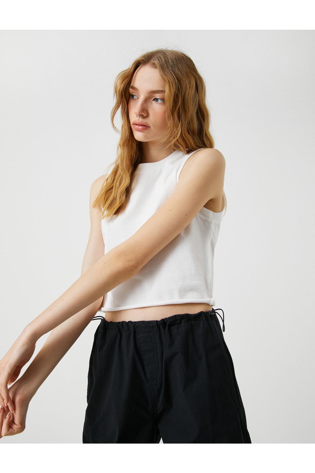 

Майка - Экрю - Классический крой..