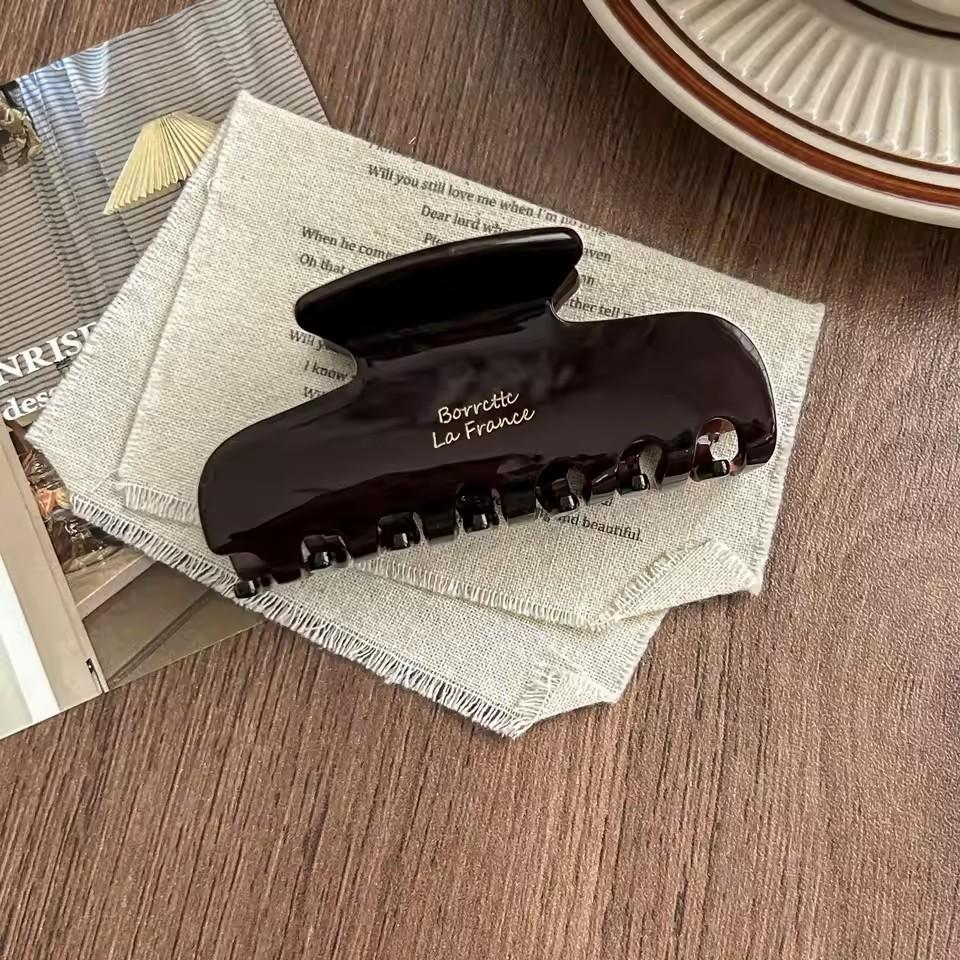 1Pc Elegant Vintage French Hair Clip Two-Tone with Wood Grain & Marbled Design Perfect for Casual Daily Dressing Cute Hair Clips