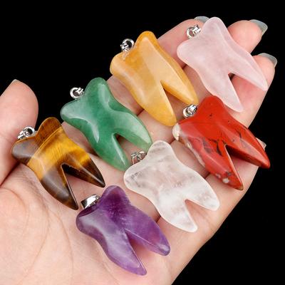 1 szt. Czeski naturalny kamień wisiorek z zębem, kryształ leczniczy Reiki agat ametyst kamień szlachetny charms do DIY Halloween biżuteria akcesoria 32×20mm