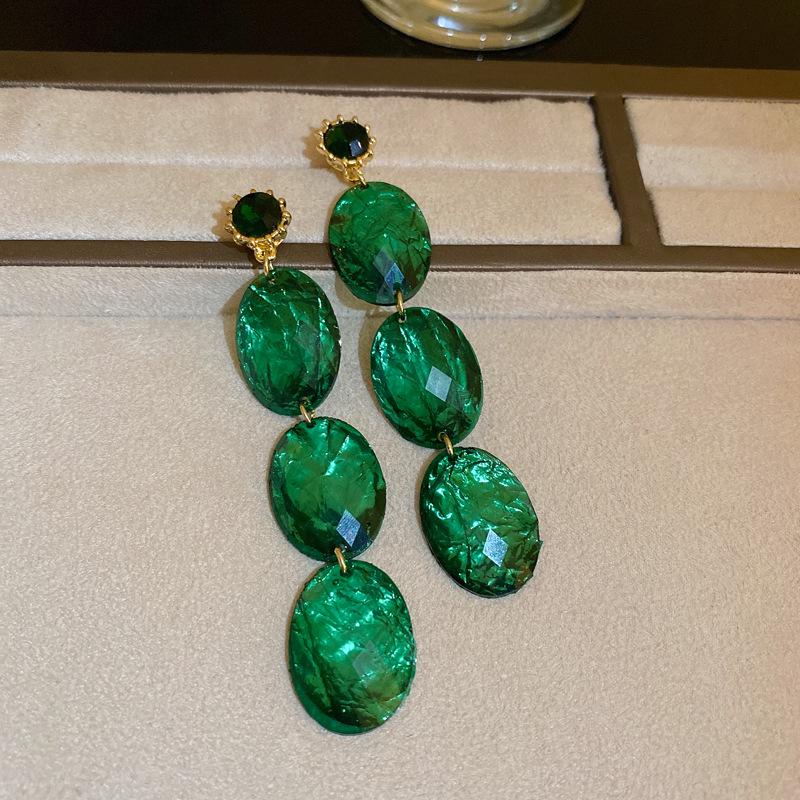 Vintage Silver Needle Zircon Earrings – Retro Luxury Court Style Studs.