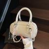 Niche Design Retro Maillard Portable Small Bag Women's New Fashion Texture Shoulder Messenger Bag