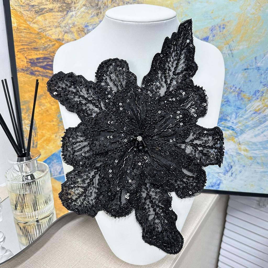 Eye-Catching Flower Fabric Applique Sequined Sewing On Patches for Wedding/ Evening Dress Clothing Patches