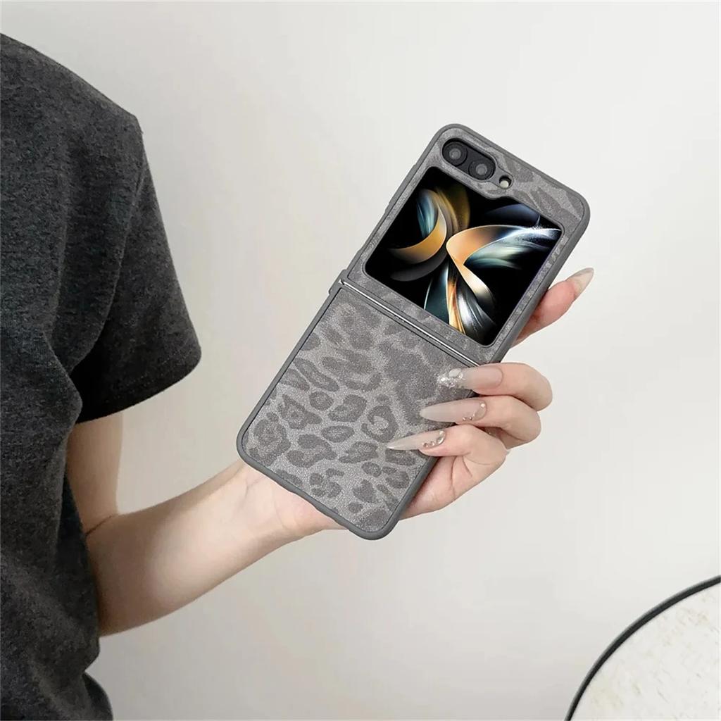 Fashion Leopard Print Phone Case for Samsung Galaxy Z Flip 6 Z Flip 5 Z Flip 4 Z Flip 3 Ultra Thin Leather Shockproof Case