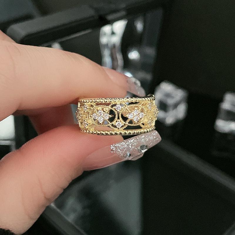 Chinese Retro High-End Open Lace Ring - Women's Court Style Temperament, Niche Design