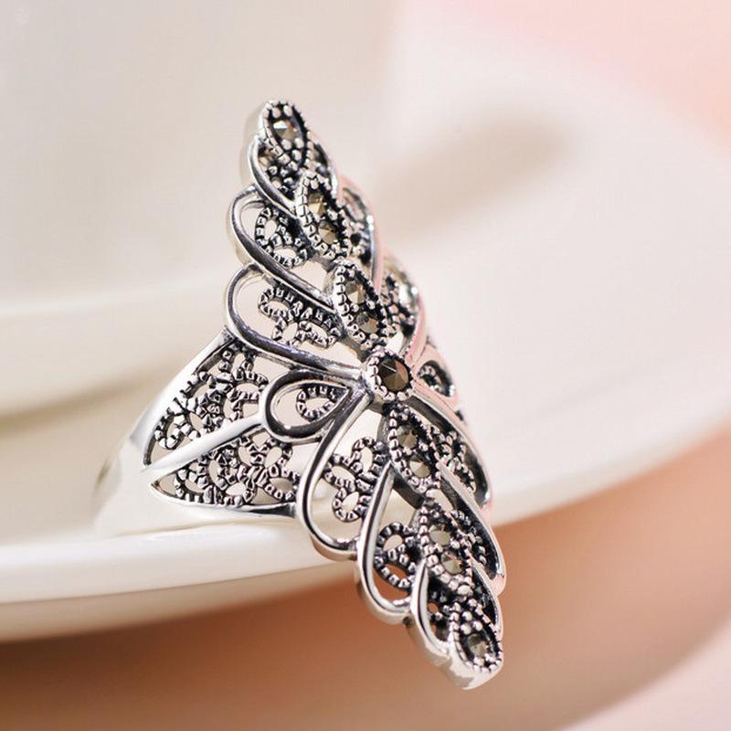 Huajie S925 Sterling Silver Vintage Romblus Spets Bred Band Petal Damring
