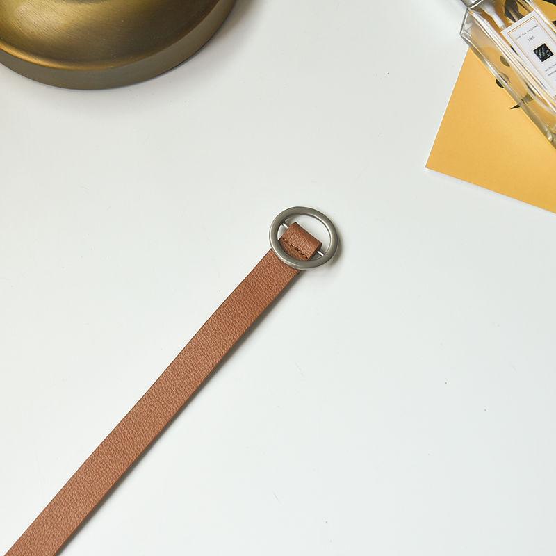 Stylish Women's Minimalist Black Denim Pants With Decorative Belt For Trendy Looks