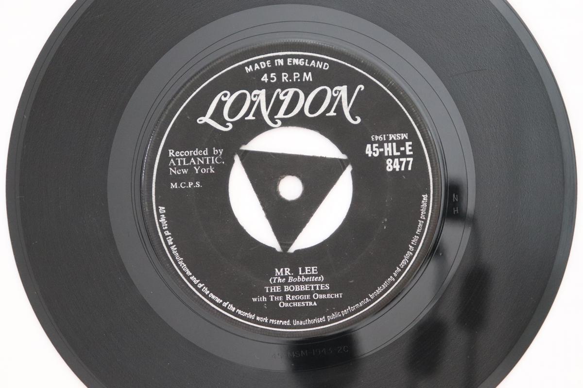 

7-дюймовая пластинка BOBBETTES Мистер. Ли Посмотри на звезды 45HLE8477 London Records 1957 UK Rock Б/у