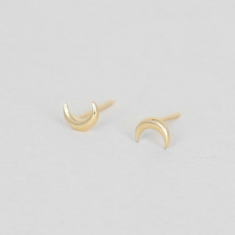 JUDY AND PAUL [14K GOLD] Dreaming Small Moon Yellow Gold Earrings