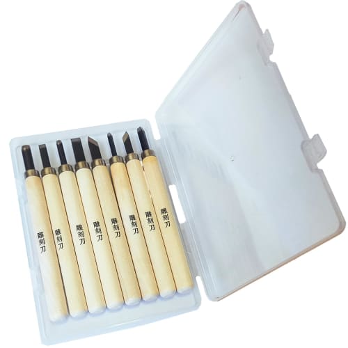 Sada 8 vyřezávacích nožů s pouzdrem: plochý nůž, řezbářský nůž, trojúhelníkový nůž, kulatý nůž