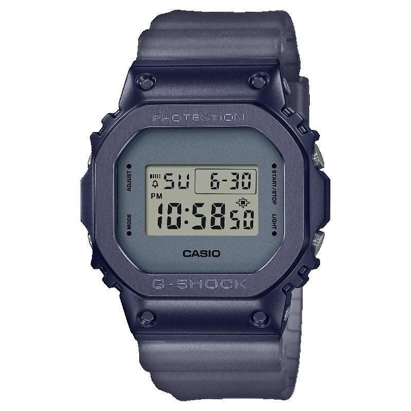 

Casio Men s Stainless Steel 200M Water Resistant Shock Resistant Alarm Quartz Watch GM-5600MF-2 синий