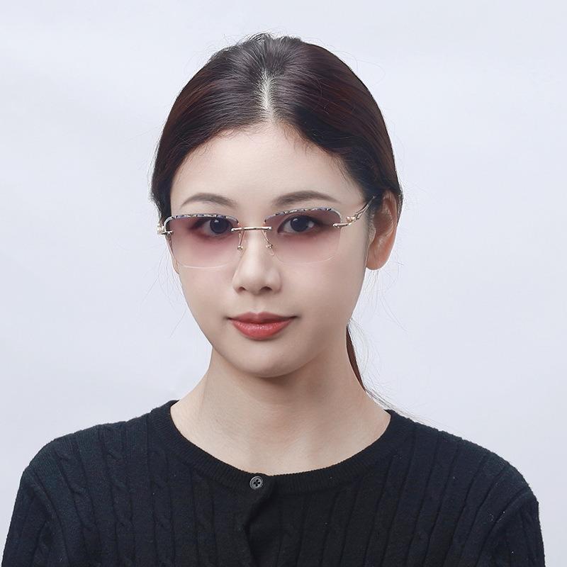 Square Metal Frame Women Men Glasses Trending HD Presbyopia Ladies 3D Printed Pattern Fashion Far Sight Eyeglasses