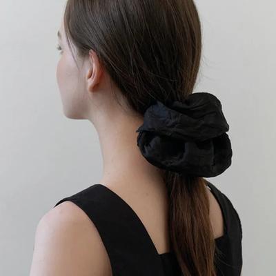 Meringue Silky Scrunch - Black