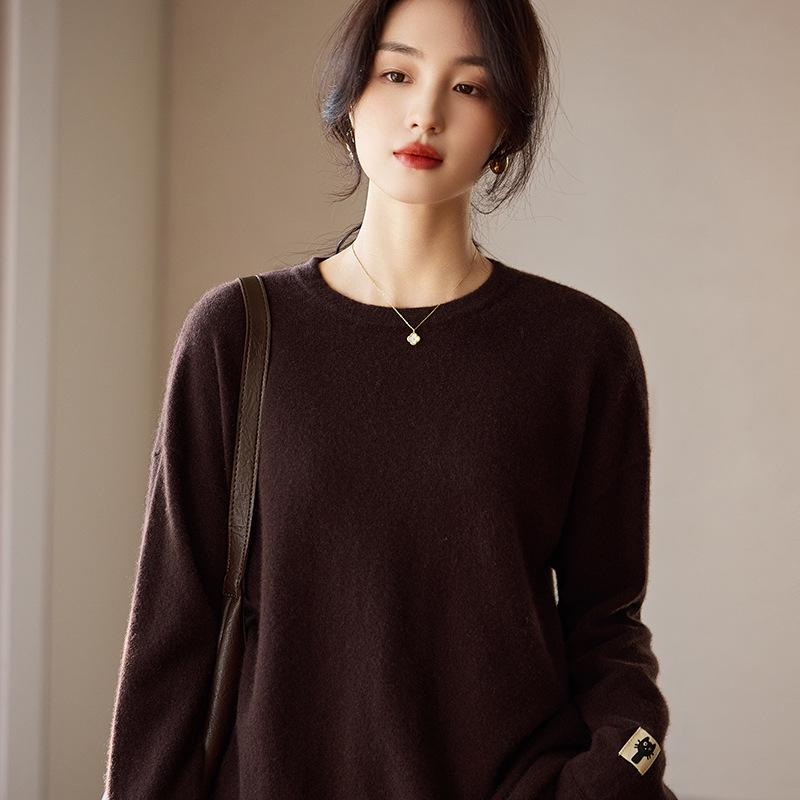 2025 Autumn Women's Mid-Length Pure Wool Knitwear: Loose, Round Neck Korean Style Sweater