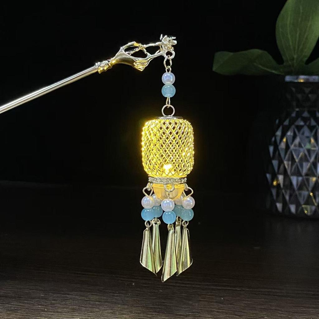 Ancient Style Luminous Hairpin: High-End Alloy Lantern Design for Hanfu Skirts