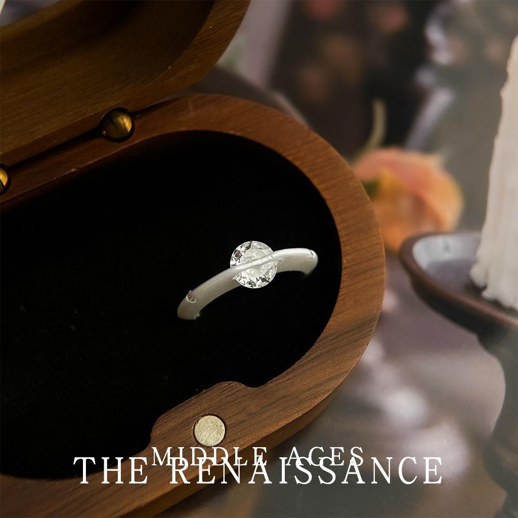 

Light Medieval Planet Surround Ring Personality Niche Design Sense Index Finger Ring Opening Adjustable Jewelry