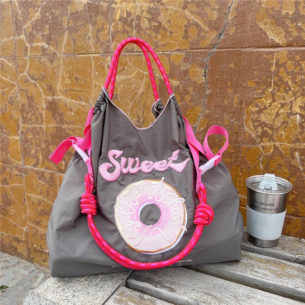 

Жіноча модна літня вишита сумка на плече з ланцюжком у вигляді кульок великої місткості Large Bag Only