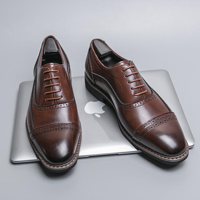Neue Britische Mode Spitz Schnürschuhe Schwarz Braun Kleider Brogues Schuhe Für Herren Designer Hochzeit Oxfords Sapatos Tenis Masculino