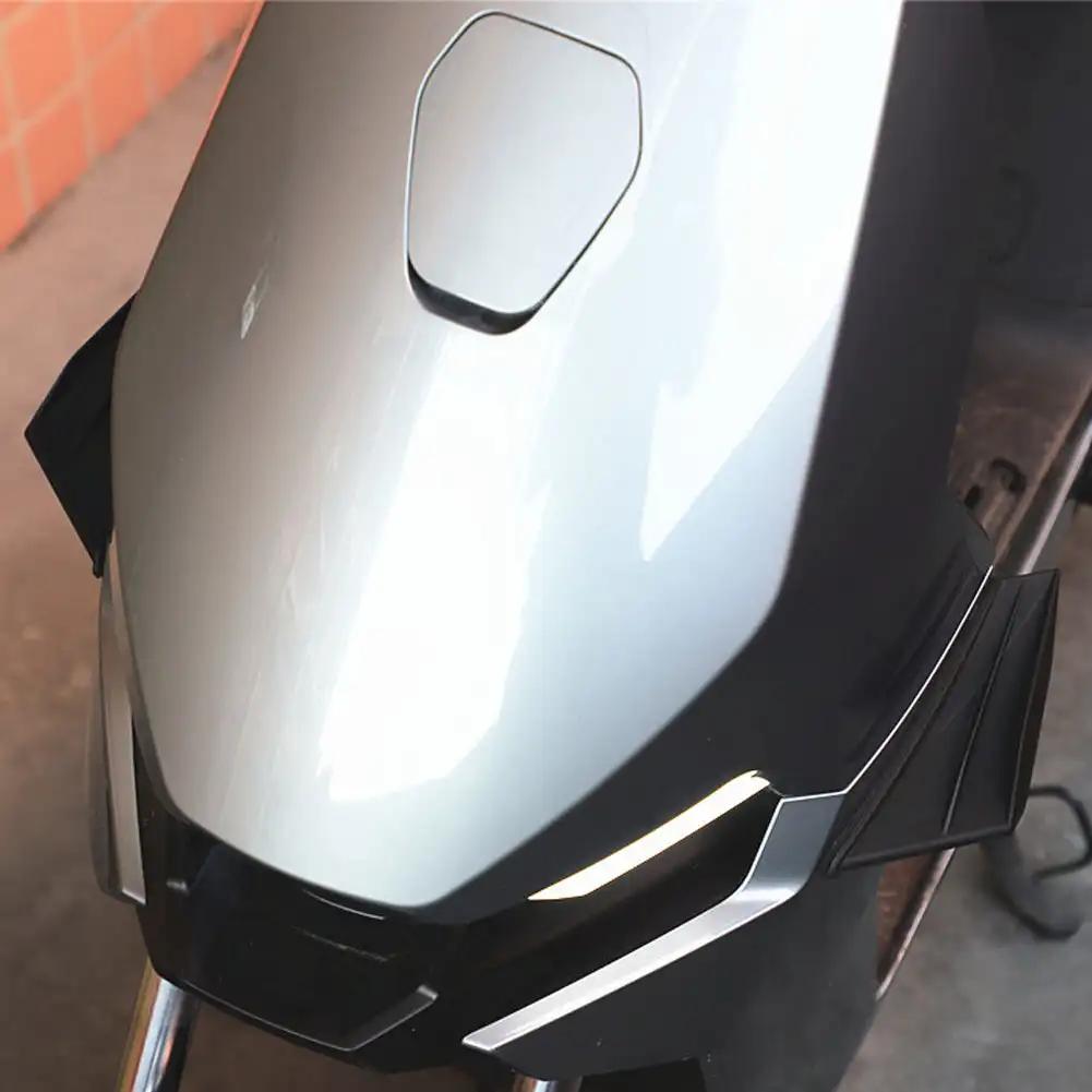 2 pezzi Spoiler per moto Winglet Adesivo aerodinamico per decorazione per Suzuki Honda Yamaha SMAX155 Kawasaki