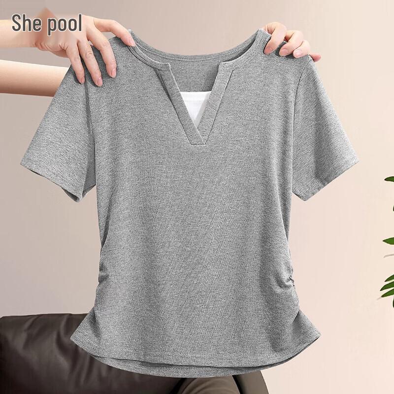 Tachi Women s Contrast Faux Two-Piece V-Neck T-Shirt M