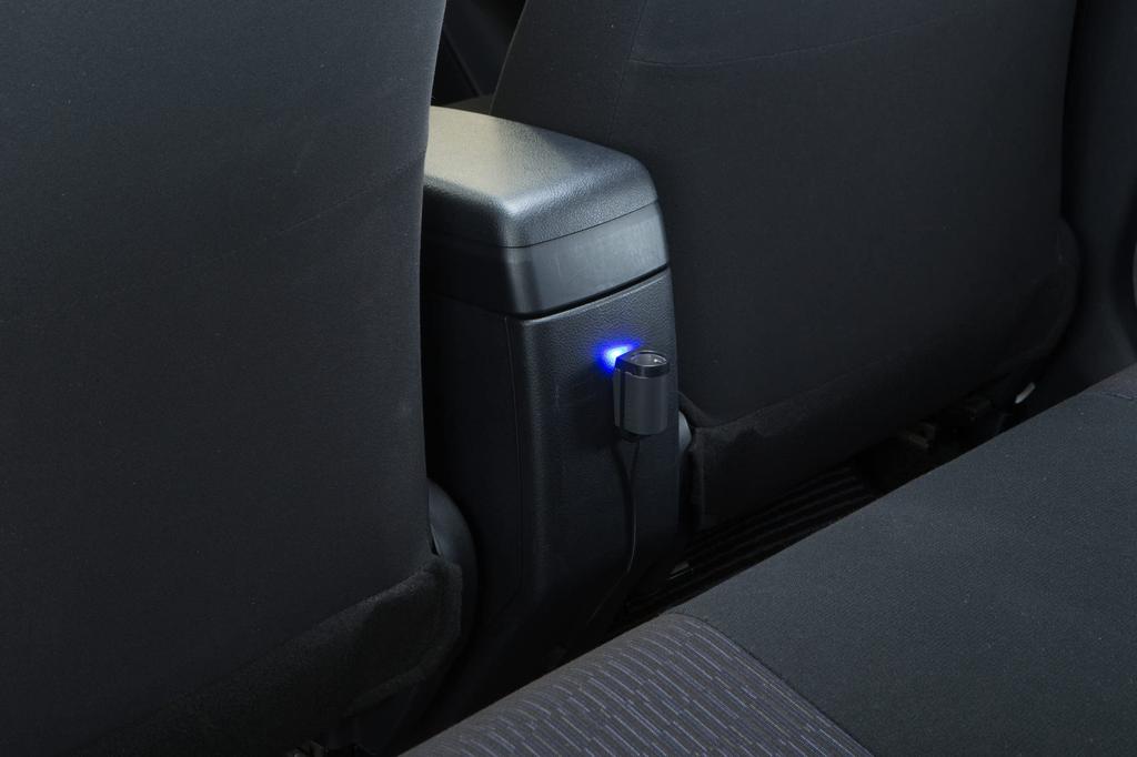 Amon power supply socket 12/24 VDC/80W or less, attachable type 1540