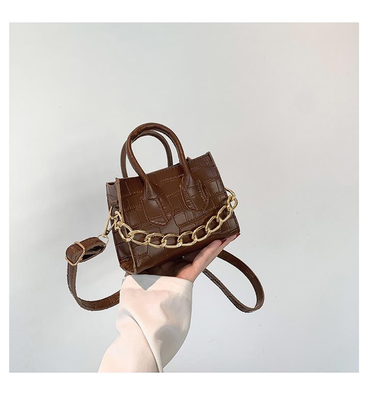 

Textured small bag women s 2024 autumn new solid color stone pattern messenger bag commuter portable leisure small square bag темно-коричневого кольору